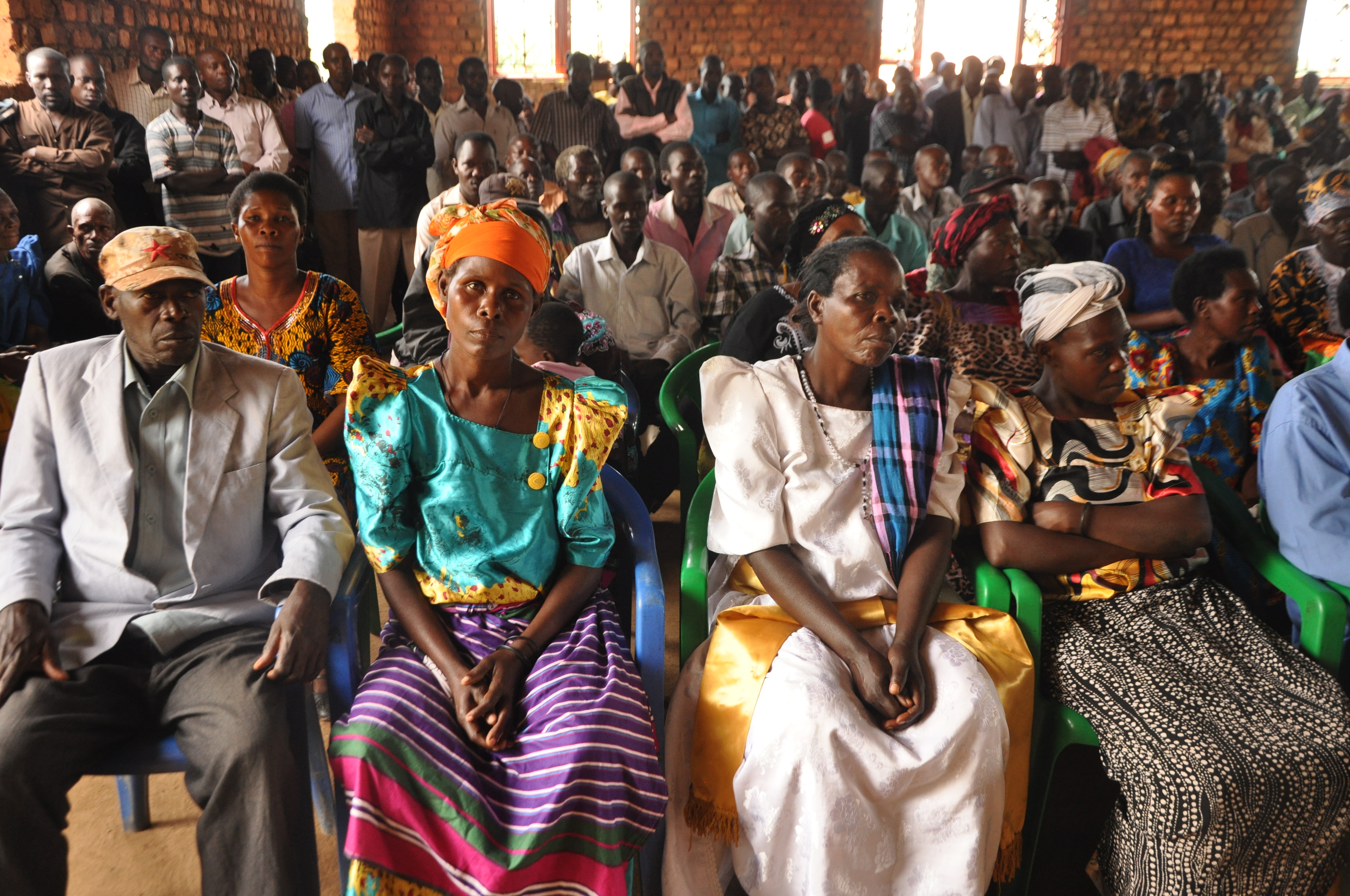 Pour la plantation de caféiers de Neumann Kaffee Gruppe à Kaweri, l’armée ougandaise a expulsé en 2001 plus de 4000 personnes de leurs villages. Elles n’ont toujours pas obtenu réparation et continuent de réclamer leurs droits.© FIAN